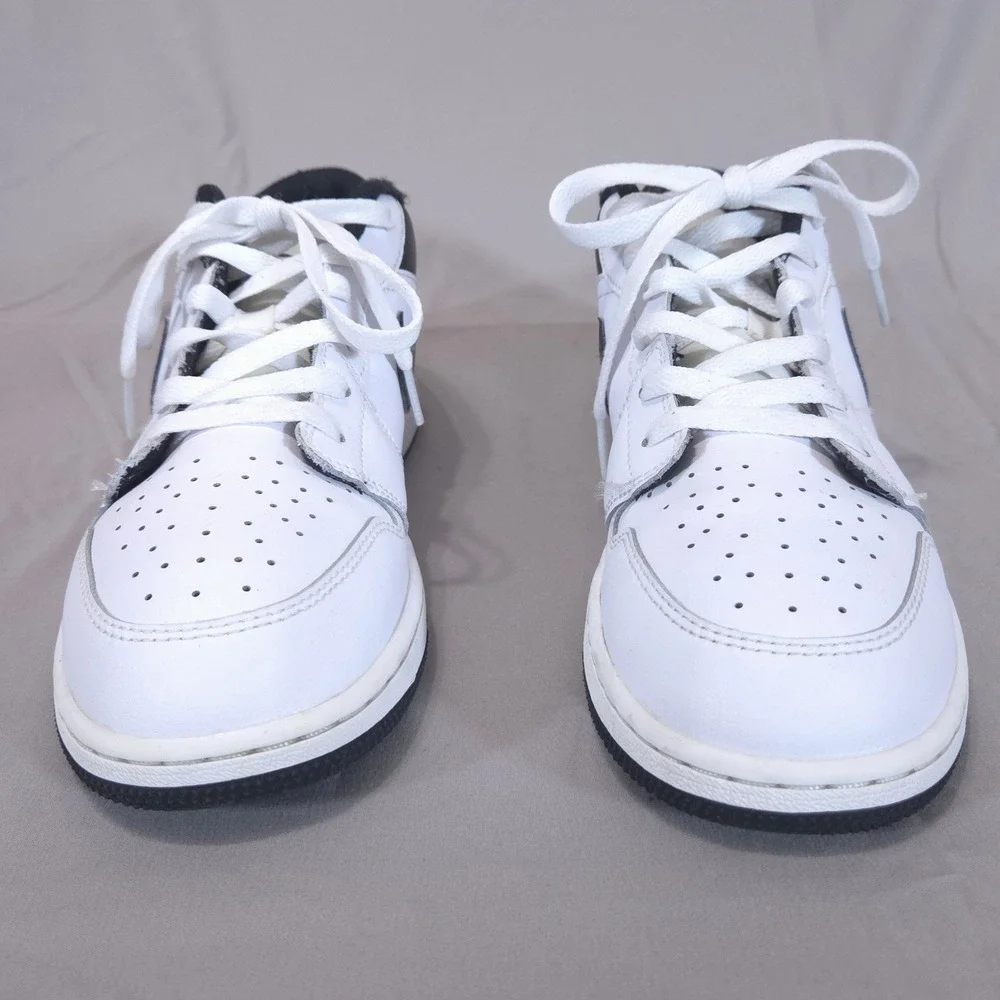 Nike Air Jordan 1 Low Panda GS Sneakers Youth 7Y Womens 8.5 White Black Shoes